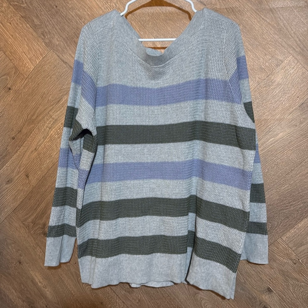 Market& Spruce sweater nwot